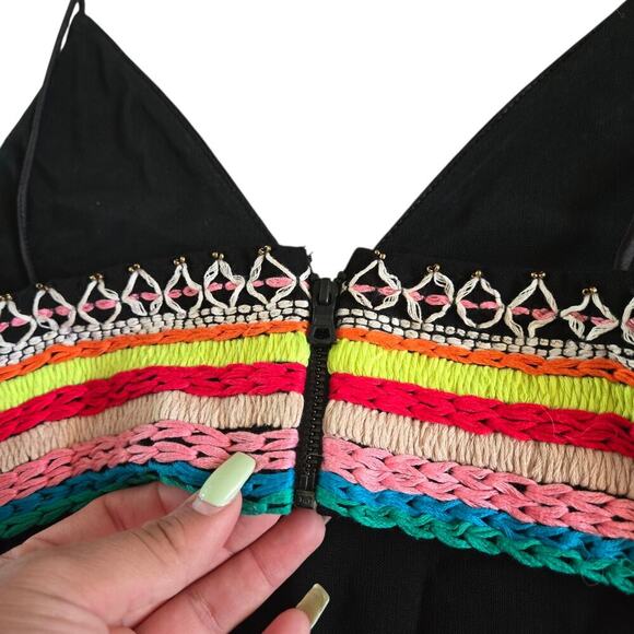 Alice + Olivia Loralee Embroidered Cutout Dress Size: 6 - Picture 6 of 7